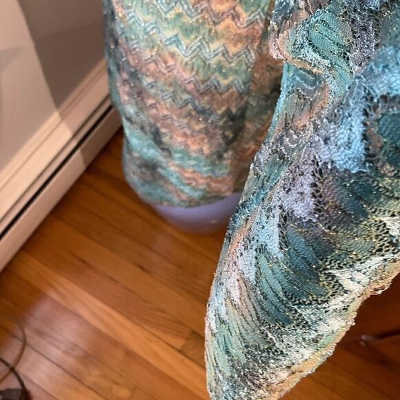 Joyce Dress, Size M, Sparkle Lace Overlay Mini, Statement Sleeves. Lana del Rey - Picture 11 of 14